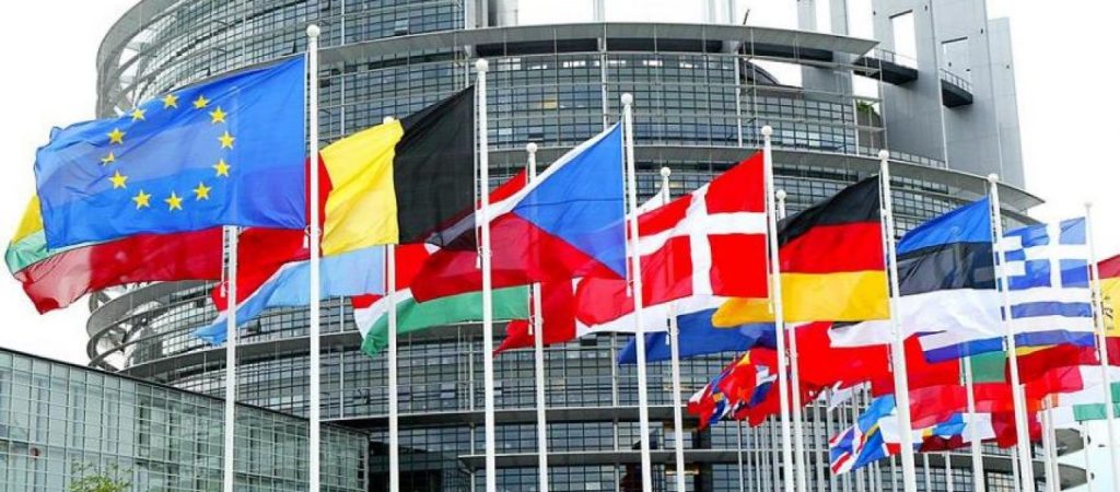 ING: «Σε παύση η οικονομική δραστηριότητα λόγω lockdown – Δεν αντέχει η οικονομία και δεύτερο»