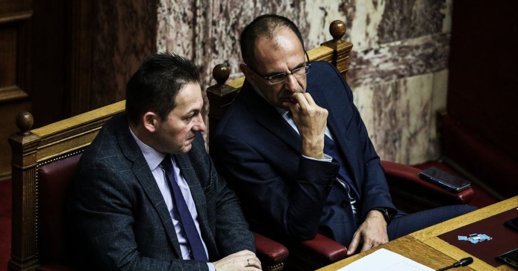 «Αλαλούμ» με τον ανασχηματισμό: «Από 1 Ιουλίου ανασχηματισμός» λέει ο Γ.Γεραπετρίτης – Τον διαψεύδει ο Σ.Πέτσας