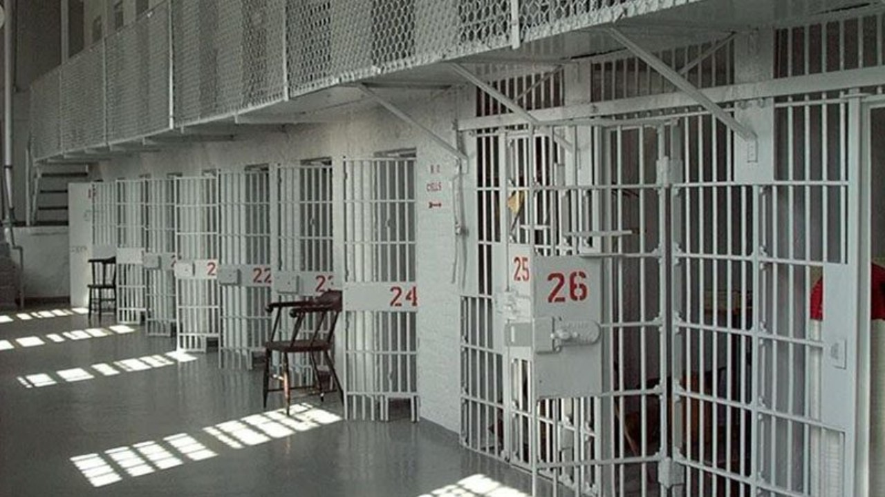 Φυλακές Τρικάλων: Κρατούμενος κατάπιε… 11 σακουλάκια με ναρκωτικά