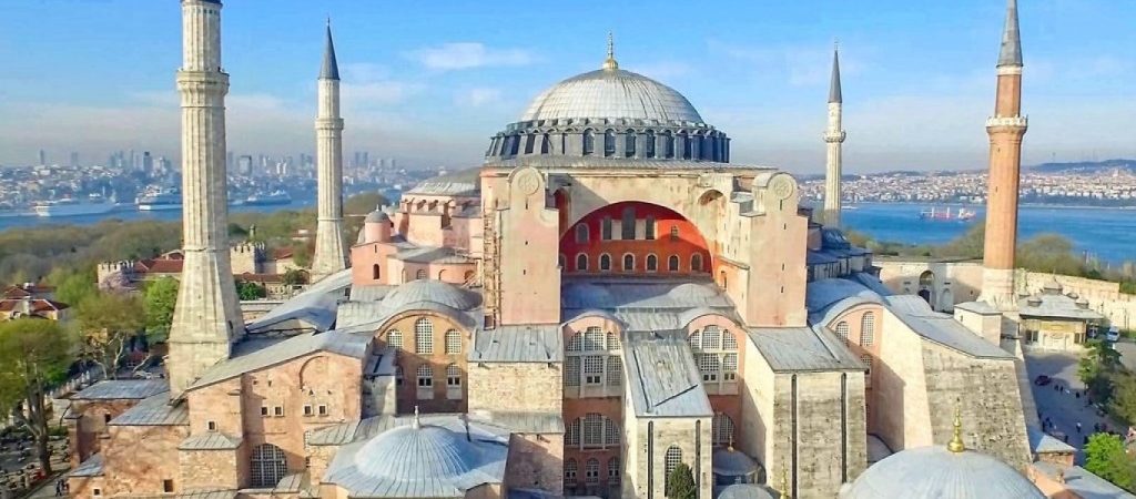 Τουρκικά ΜΜΕ: «Στις 2 Ιουλίου η Αγιά Σοφιά γίνεται επίσημα τζαμί»