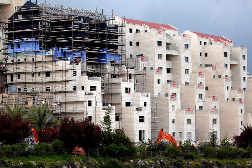 Τα «γυρνάει» ο εταίρος του Μ.Νετανιάχου για την ενσωμάτωση των εδαφών της Δυτ.Όχθης