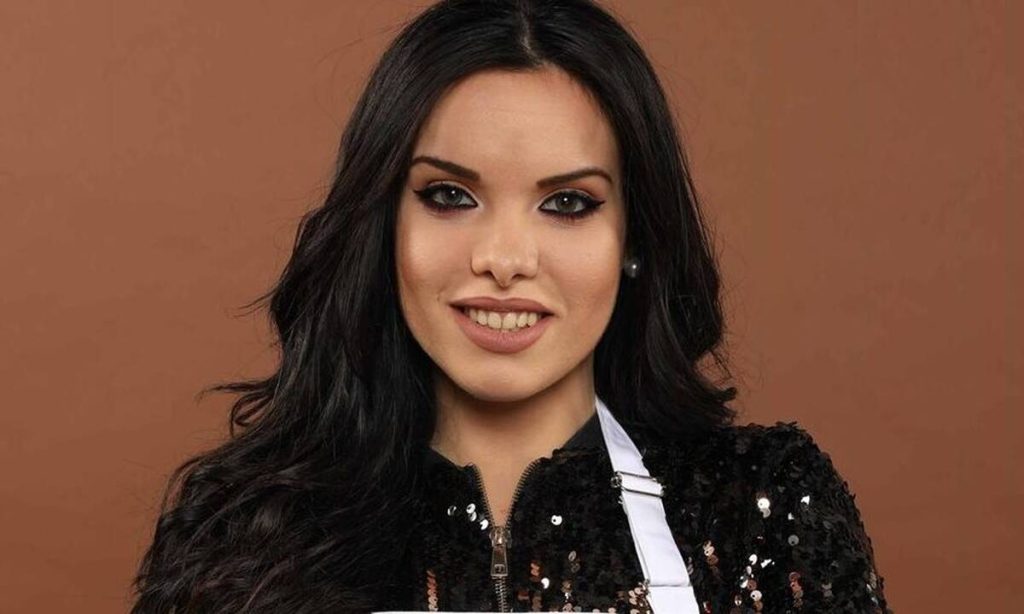 Μαρία Μπέη: Χωρίς μακιγιάζ… αλλά μεταλλαγμένη από τα φίλτρα (φωτό)