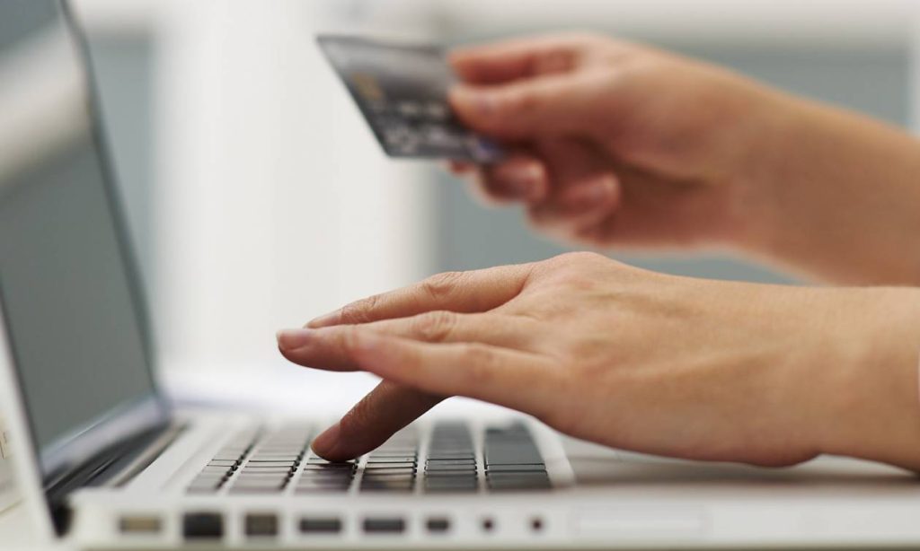 Όταν έκαναν online αγορές σίγουρα δεν περίμεναν ακριβώς αυτό που τους ήρθε (φωτο)