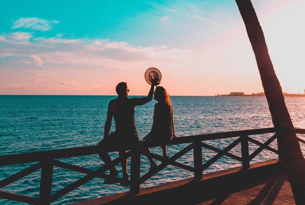 Ετοιμαστείτε για ρομαντικές στιγμές: Aυτά είναι τα τέσσερα ζώδια που θα ζήσουν τον έρωτα αυτό το καλοκαίρι