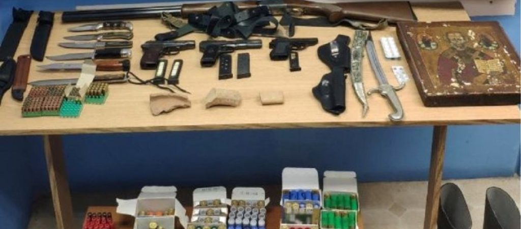 Δουλειές με… φούντες στη Ροδόπη: Καλλιεργούσαν κάνναβη και διακινούσαν όπλα και αρχαία