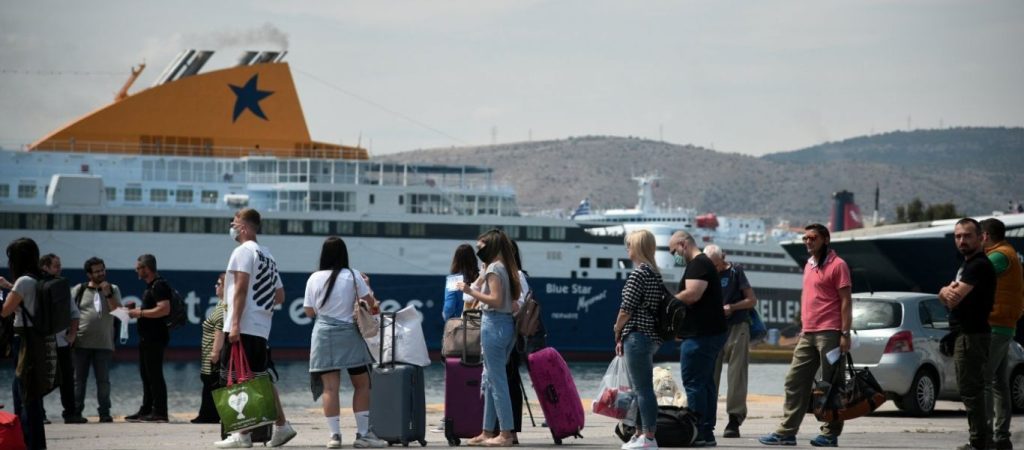 Κοινωνικός Τουρισμός: Ξεπέρασαν τις 300.000 οι αιτήσεις – Πότε λήγει η προθεσμία