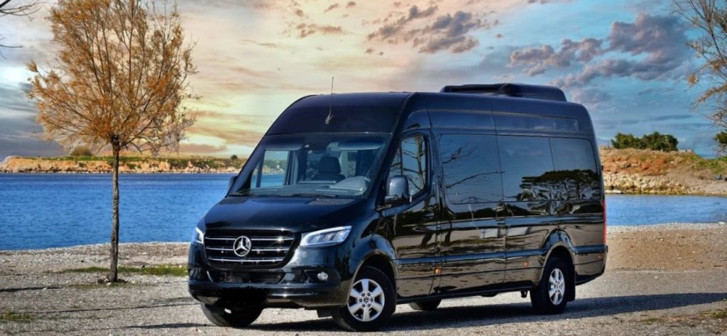 Μύκονος: Έκαναν «φτερά» τα παράνομα VIP Taxi