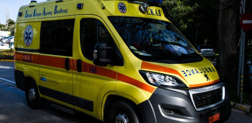 Παράνομος μετανάστης κρεμάστηκε από δένδρο στη δομή φιλοξενίας στα Οινόφυτα