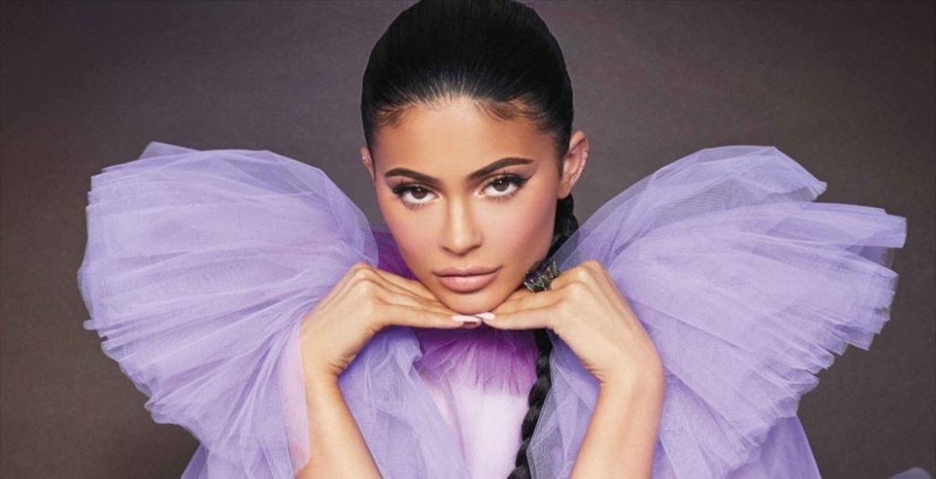 Κάιλι Τζένερ: Στα δικαστήρια για τη «μυστική» φόρμουλα των καλλυντικών της