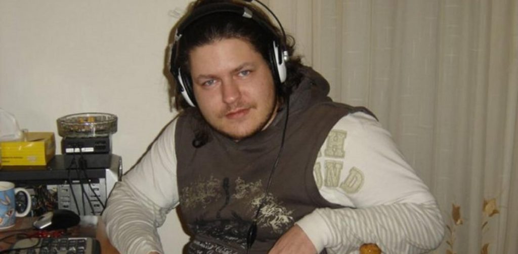 Υπόθεση δολοφονίας Κ.Πολύζου: Στον Άρειο Πάγο προσφεύγουν μητέρα και πατριός – Τι δηλώνει φίλος του νεαρού (βίντεο)