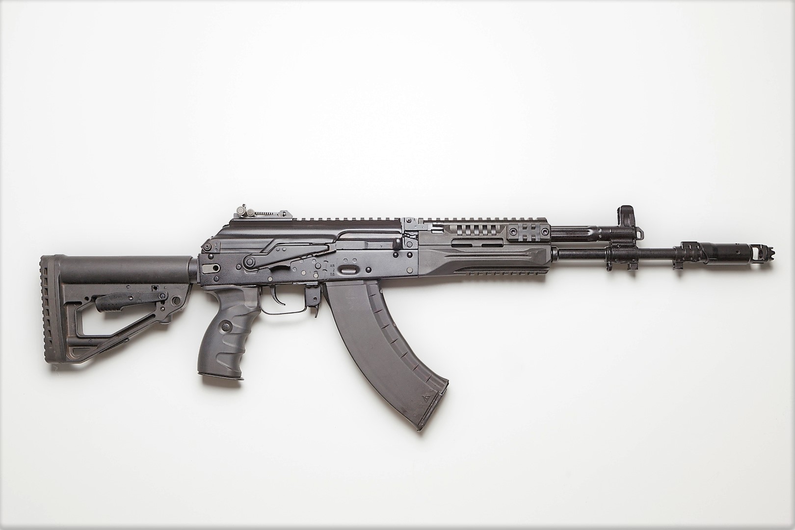 ΑΚ-103 Kalashnikov: Ξεκινάει η παραγωγή του στην Αρμενία (βίντεο)
