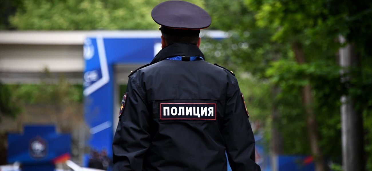 Ρωσία: Αστυνομικός ζει με μία σφαίρα στο κεφάλι και γιορτάζει δεκαετή επέτειο (φώτο)