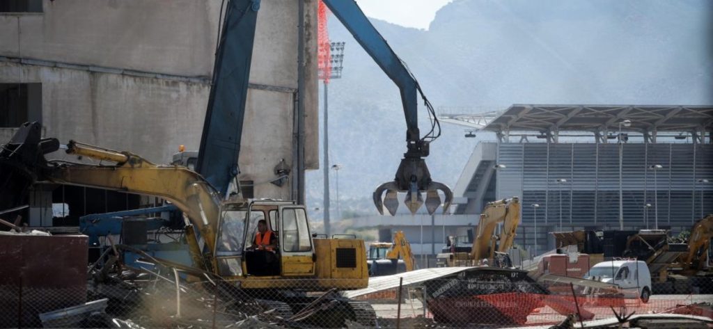 Απάντηση Α. Γεωργιάδη σε Ν. Παππά: «Σήμερα να γκρεμίζαμε και τα 900 κτίρια;»