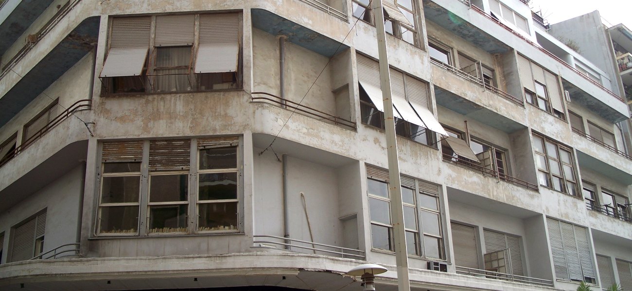 Viral μήνυμα σε πολυκατοικία: «Σας… “φτιάχνουν” τα κρούσματα και σκούζετε;» (φώτο)