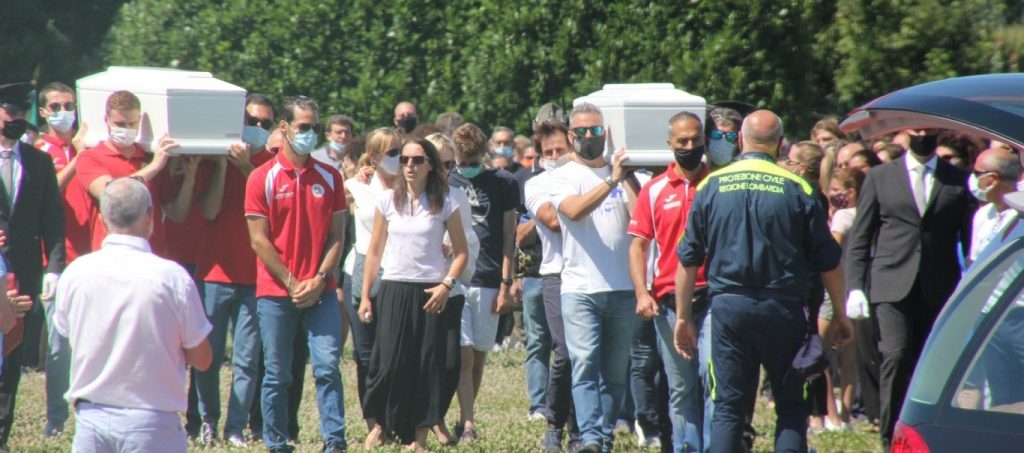 Ιταλία: Χώρισε με τη σύζυγό του και σκότωσε τα παιδιά τους