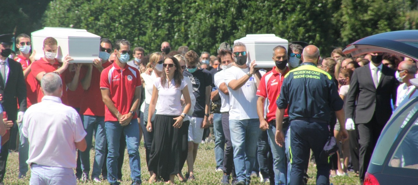 Ιταλία: Χώρισε με τη σύζυγό του και σκότωσε τα παιδιά τους