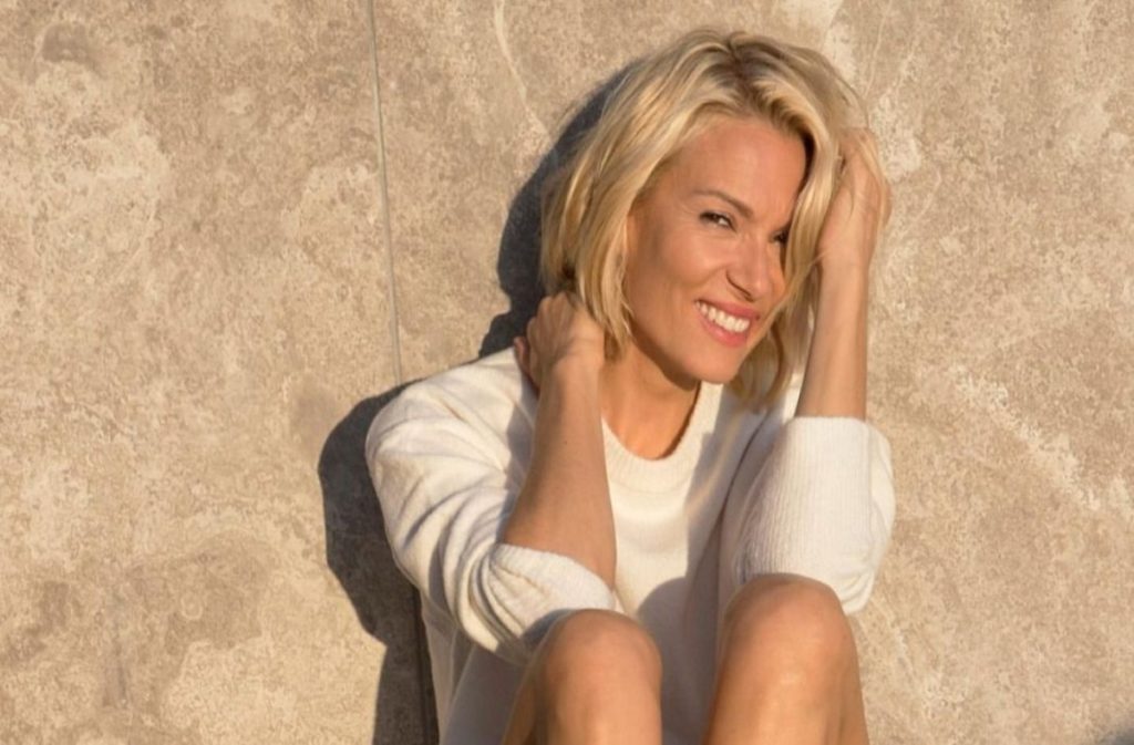 Η Βίκυ Καγιά έκλεισε τα 42 και μας δείχνει ότι το καλλίγραμμο κορμί της… δεν καταλαβαίνει από ηλικίες (βίντεο)