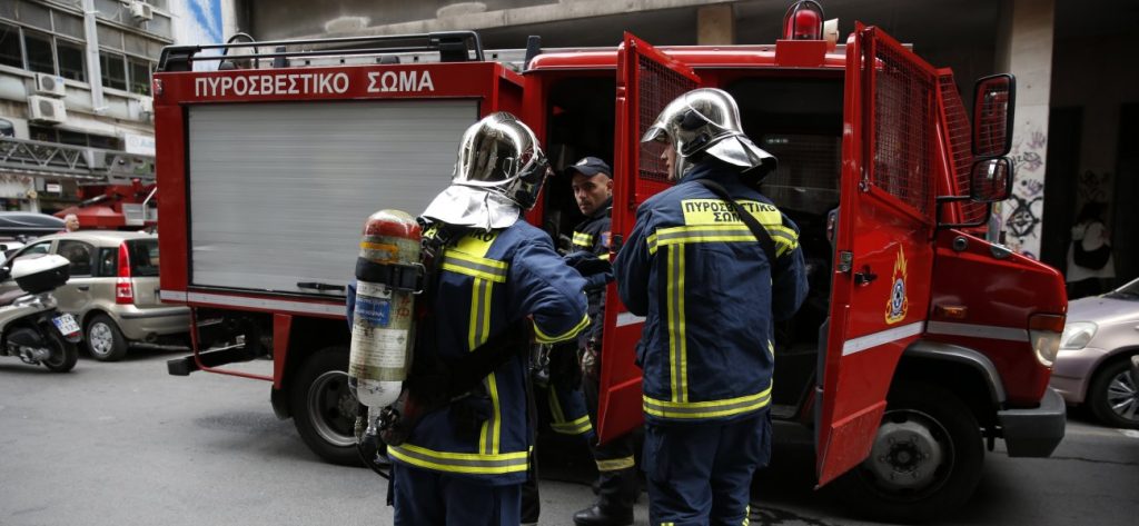 Δήμος Νίκαιας – Ρέντη: Επέμβαση της πυροσβεστικής και κατάσβεση πυρκαγιάς σε διαμέρισμα