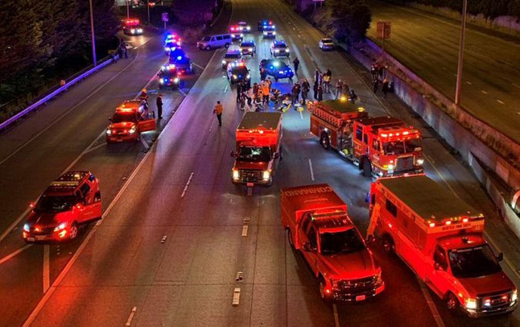 ΗΠΑ: Δεν τα κατάφερε η μια από τις δυο διαδηλώτριες που χτυπήθηκαν από αυτοκίνητο σε διαδήλωση στο Σιάτλ (βίντεο)