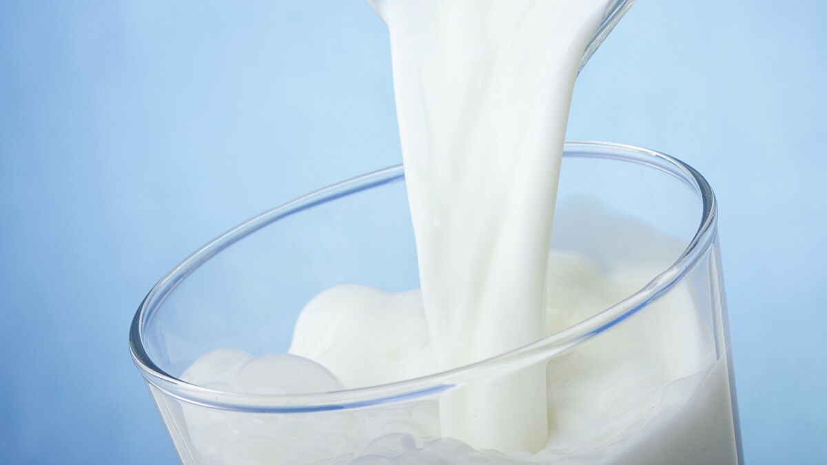 Τελικά πότε είναι επικίνδυνο για την υγεία το νωπό γάλα;