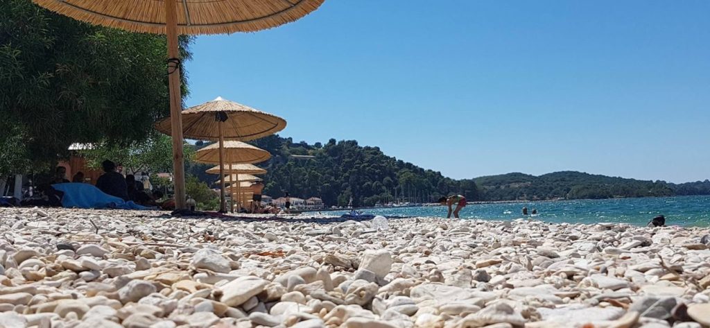 Κρήτη: Ναυαγοσώστης έσωσε από βέβαιο πνιγμό 10χρονο κοριτσάκι