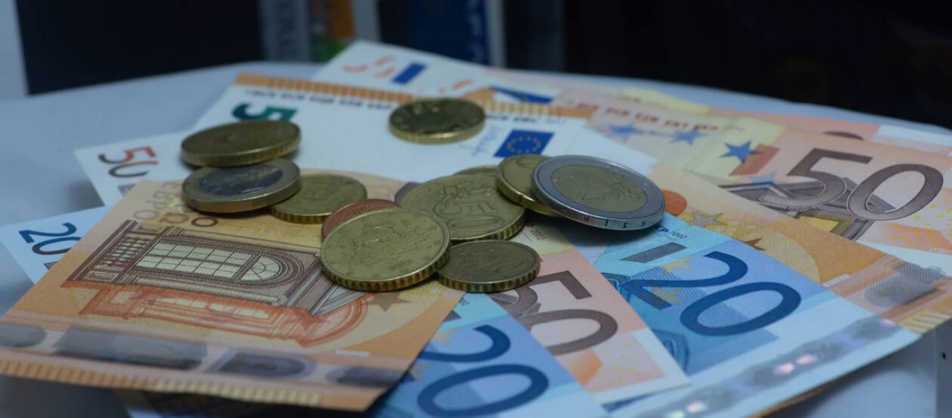 Αναδρομικά: Έως 3.464 ευρώ την Πέμπτη σε 235.000 δικαιούχους – Δείτε αναλυτικά τα ποσά