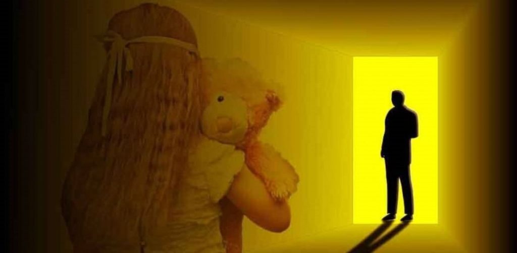 Σοκάρει ο 44χρονος καθηγητής για τον δεσμό με την 14χρονη μαθήτριά του: «Είμαι πολύ ερωτευμένος με την μικρή»