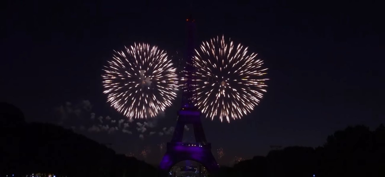 Παρίσι: Εορτασμοί για την 14η Ιουλίου, χωρίς κόσμο, αλλά με σόου πυροτεχνημάτων