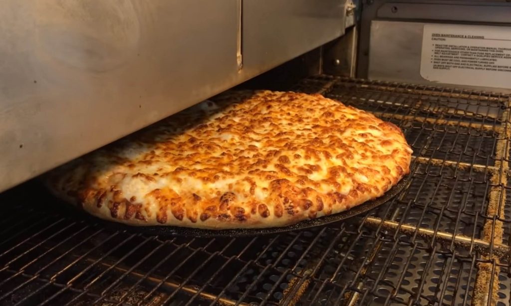 Ρόδος: Ζευγάρι παρήγγειλε πίτσες και… έκλεψε τον ντελιβερά – Ήταν σε άθλια οικονομική κατάσταση λόγω κορωνοϊού