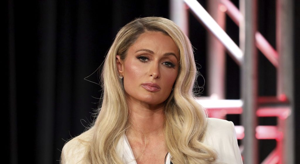 Πάρις Χίλτον: Πρόεδρος με σλόγκαν «Κάντε την Αμερική καυτή ξανά» (φωτό)