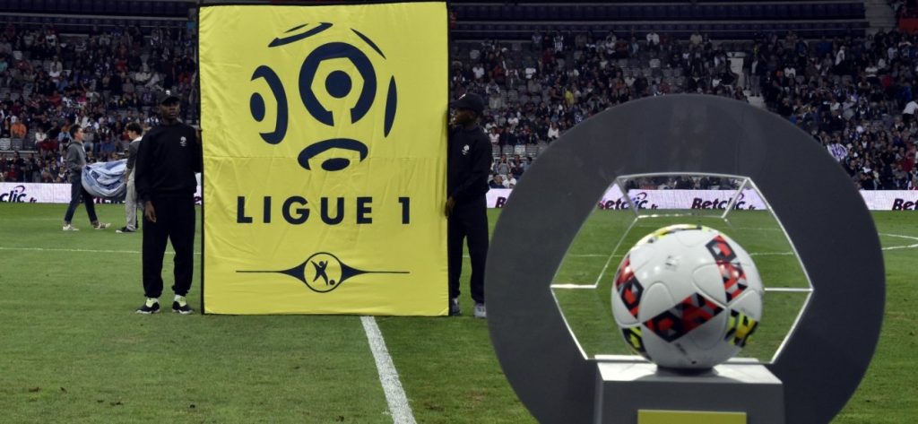 ΣΟΚ: Ποδοσφαιριστής κινδυνεύει με φυλάκιση λόγω δημόσιου αυνανισμού (φώτο)