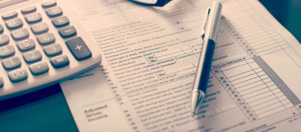 Φορολογικές δηλώσεις: Τι γίνεται με εκπτώσεις, δόσεις και το bonus του 2%