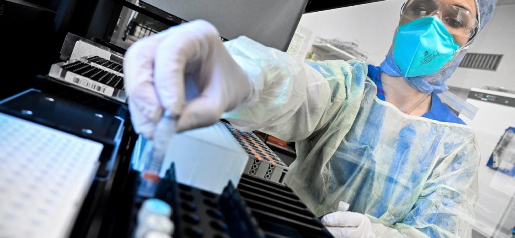 Αιδηψός: Αρνητικά τα αποτελέσματα από τα πρώτα 80 τεστ Σέρβων για κορωνοϊό