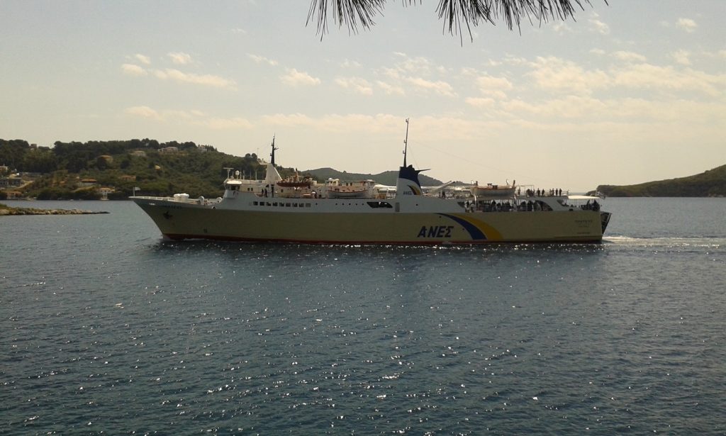 Σκόπελος: Μηχανική βλάβη για το «Πρωτέας» με 214 επιβάτες