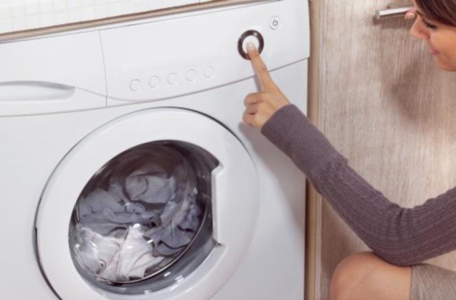 Θα σας «σώσει»: To απόλυτο κόλπο για να μην ξαναχάσετε το ζευγάρι της κάλτσας σας στο πλυντήριο