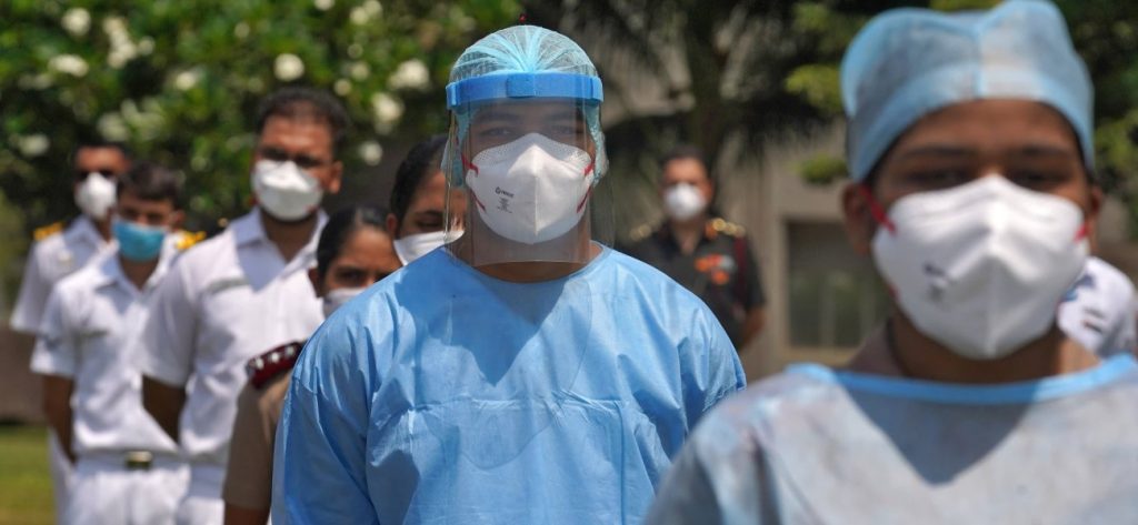 Ινδία: Ανησυχία για τον αριθμό ρεκόρ νέων κρουσμάτων