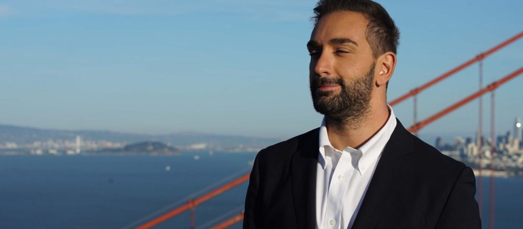 Θα σου «βγουν» τα μάτια: Η πολυτελής βίλα του Νίκου Κοκλώνη  – Έχει πισίνα, γυμναστήριο και σολάριουμ (βίντεο)