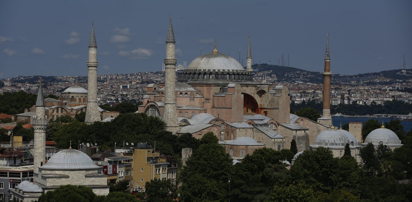 Τα ΗΑΕ κατά της απόφασης του Ρ.Τ.Ερντογάν για τη μετατροπή της Αγίας Σοφίας σε τζαμί