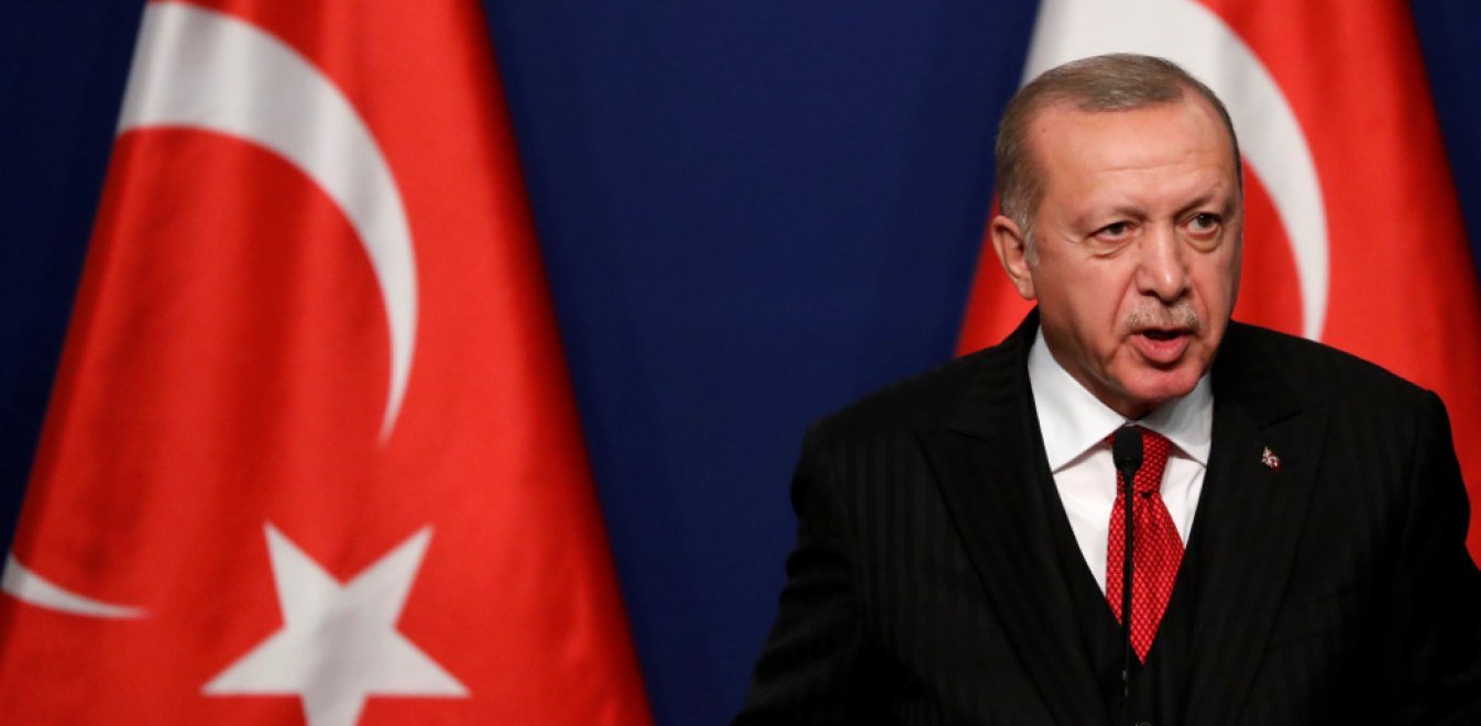 Bloomberg: «Ο Ερντογάν στηρίζει την αναγέννηση μιας ισλαμικής Τουρκίας στην Αγία Σοφία»
