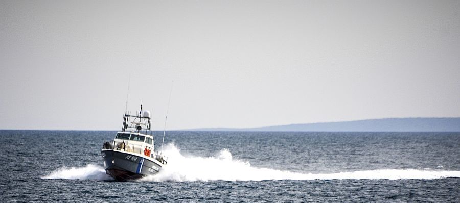 Χανιά: Διέσωσαν ναυτικό μέσα από τη θάλασσα ανοιχτά της Κισάμου