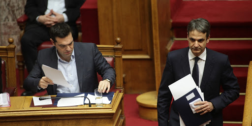 Το «τρολάρισμα» του Κ.Μητσοτάκη στον Α.Τσίπρα – Μετά την κόντρα στη Βουλή του ευχήθηκε «στην υγειά σας» για να πιει νερό