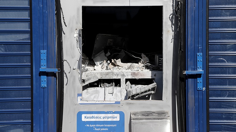 Λαμία: Αφέθηκαν ελεύθεροι οι 4 από τους 7 Ρομά της συμμορίας με τα ΑΤΜ