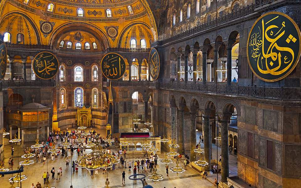 Εκπρόσωπος Ερντογάν «κάνει πλάκα» στη Δύση: «Τα ψηφιδωτά στην Αγία Σοφία θα διατηρηθούν – Εμείς προσευχή θα κάνουμε»