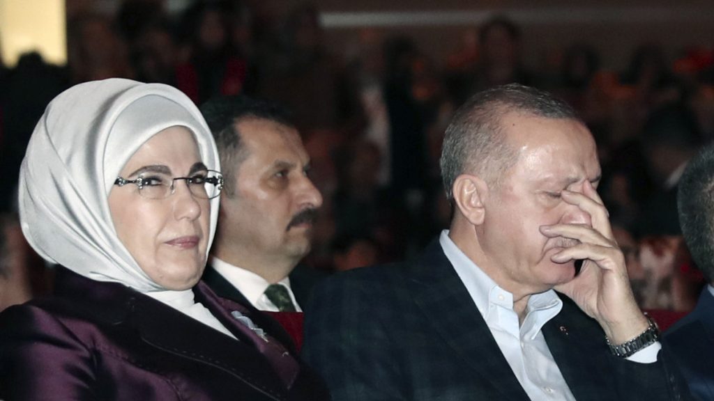 Εμινέ Ερντογάν για την Αγία Σοφία: «Με χαρά άκουσα ότι θα γίνει τζαμί»