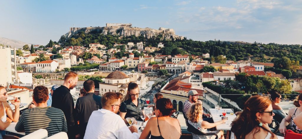 Οδηγός επιβίωσης σε περίπτωση που μείνεις στην πόλη το καλοκαίρι