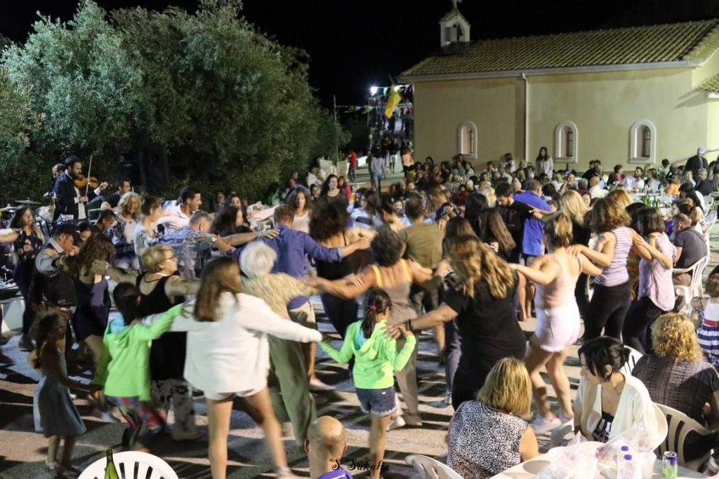 Εύβοια: Μεγάλο πανηγύρι με πάνω από 2000 άτομα (βίντεο)