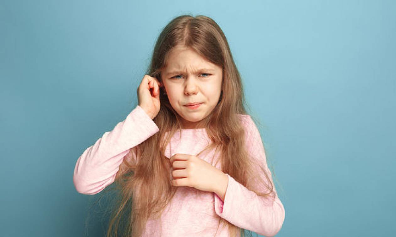 Πόνος στο αυτί του παιδιού: Τι να κάνετε για να το απαλλάξετε