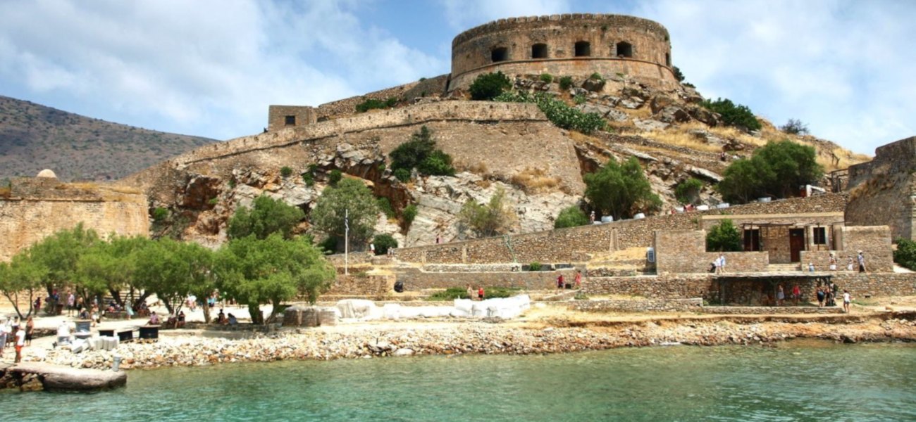 Έχασε την ζωή του ο Γαλλο-Ελβετός αρχιτέκτονας που έκανε έκανε αρχιτεκτονικές αποτυπώσεις στην Σπιναλόγκα