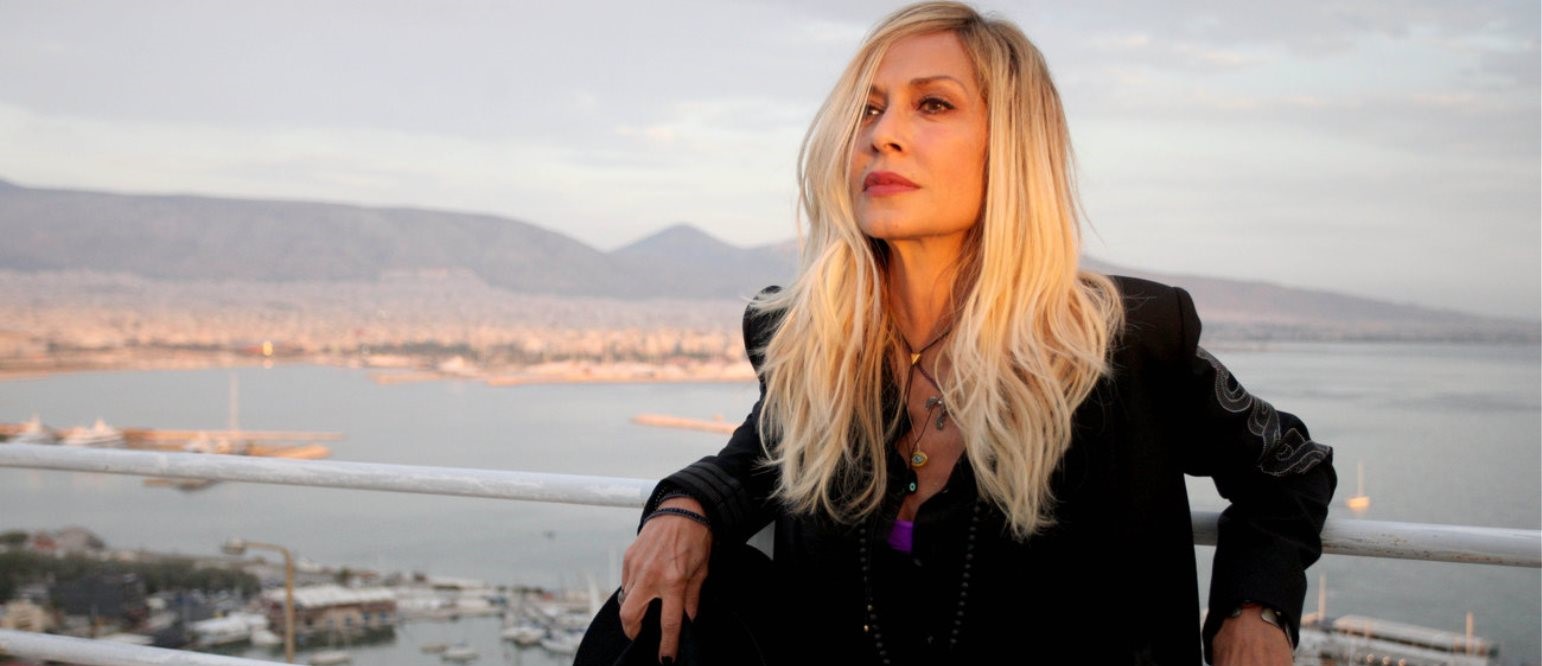 Αννα Βίσση: Σπάνια φωτογραφία με την αδερφή της Νίκη από τις διακοπές τους (φωτό)