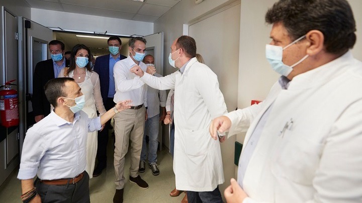 Κ.Μητσοτάκης και Β.Κικίλιας επισκέφθηκαν το νοσοκομείο της Κέρκυρας